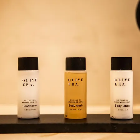 فندق Pnoe Luxury ثيرا