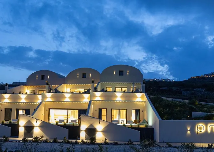 Pnoe Luxury Fira (Santorini)