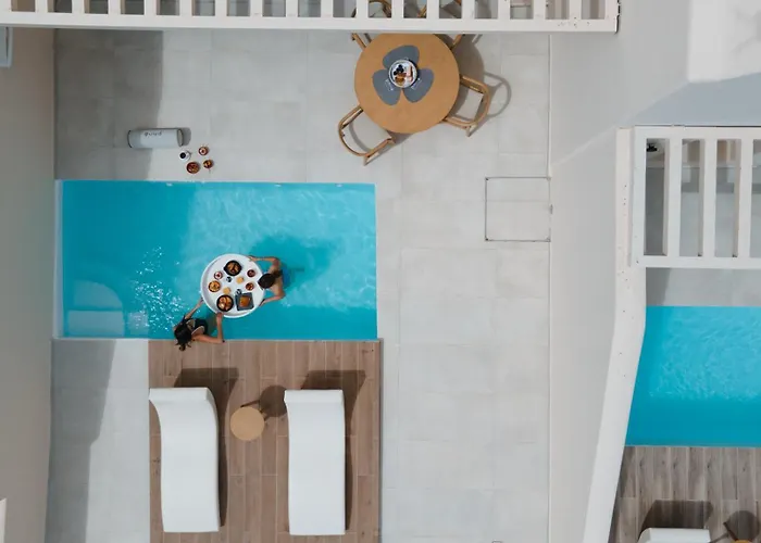 Pnoe Luxury 酒店 *