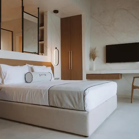 Pnoe Luxury Hotell Fira (Santorini)