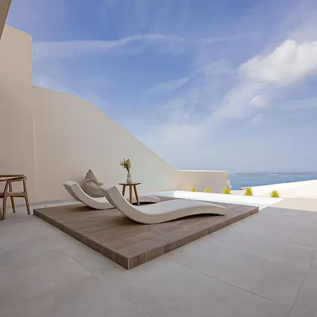 Pnoe Luxury Fira (Santorini)