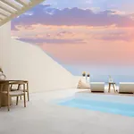 Pnoe Luxury *