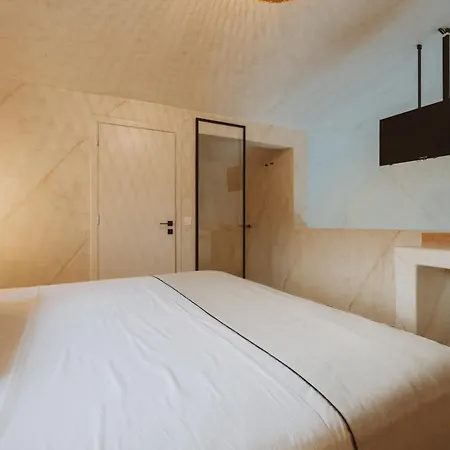 Pnoe Luxury Hotel Fira (Santorini)